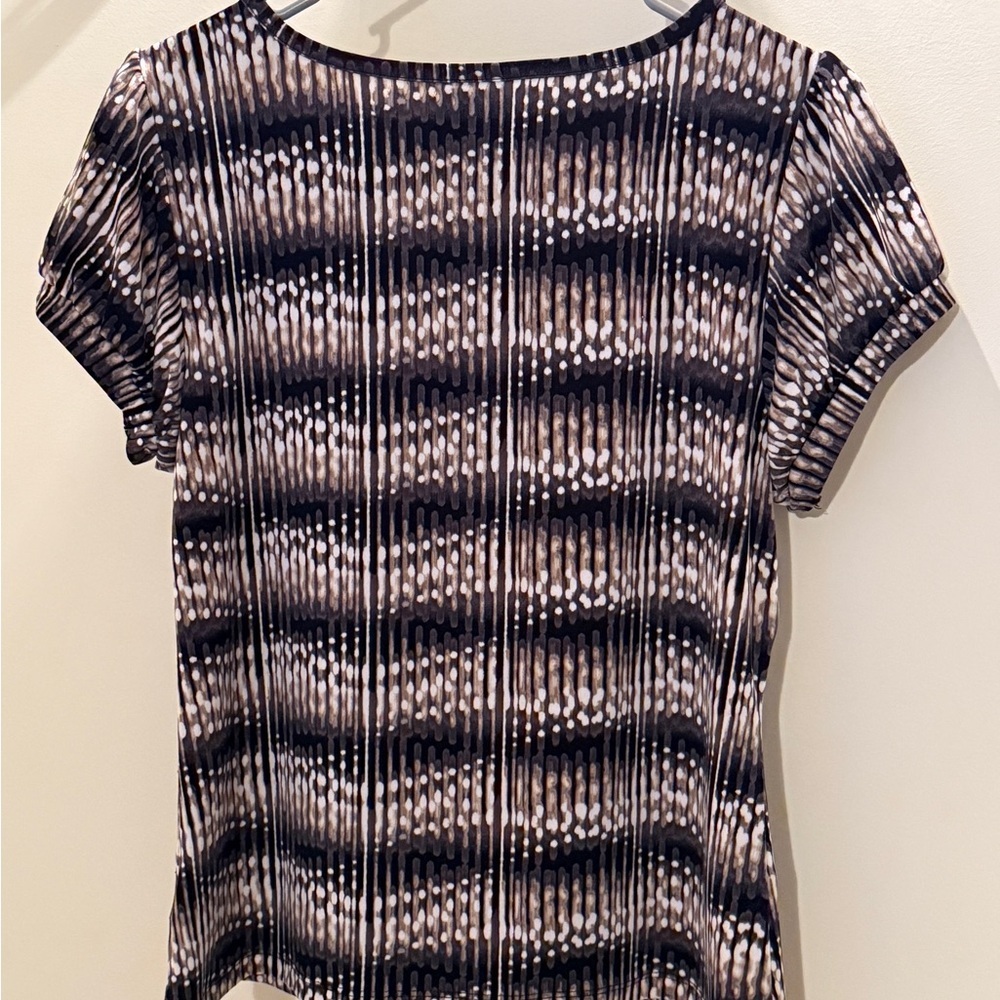 Worthington Black and White Patterned Short Sleeve Top - Picture 3 of 3